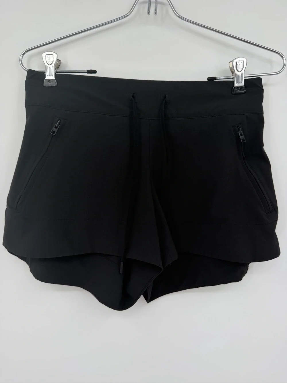 Athleta Everyday Black Athletic Mid Rise Shorts with Zip Pockets